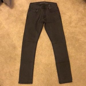 Dark grey Old navy skinny jeans. Size 30x34. No tags but never been used.
